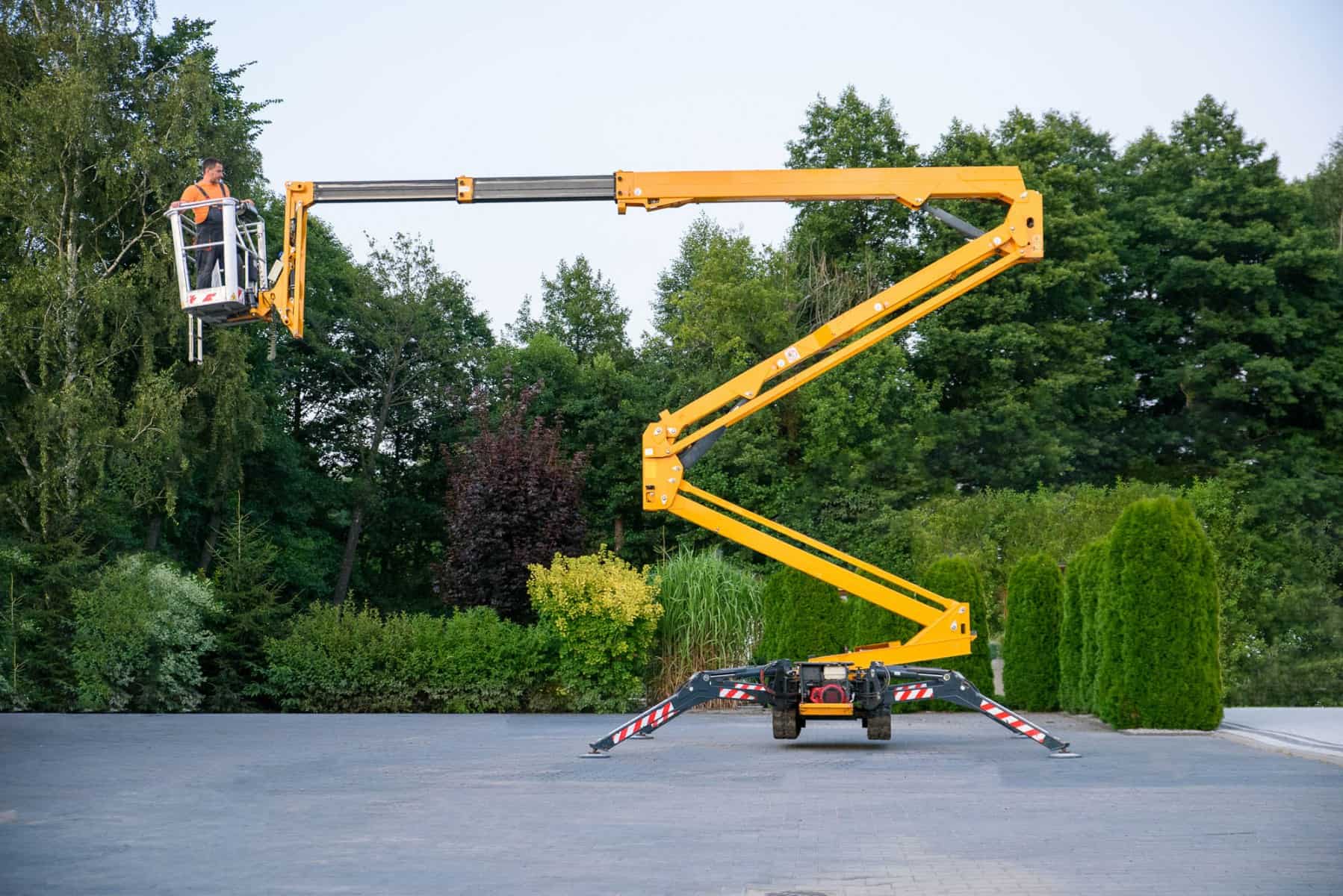 Podnośnik koszowy, wynajem podnośnika - SAW BUD Łódź